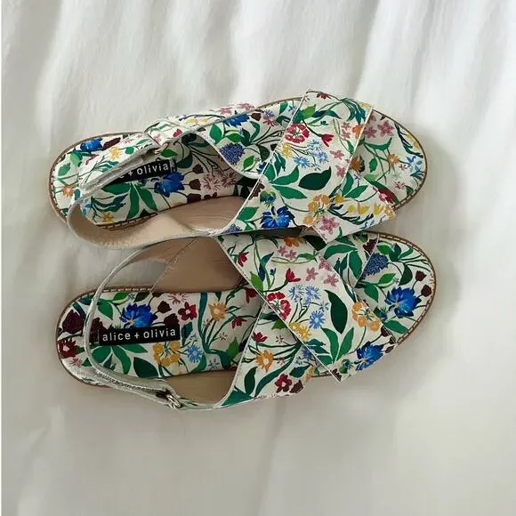 ALICE AND OLIVIA Floral Sandals Size 40 - Picture 2 of 5